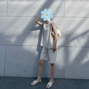 COS vest